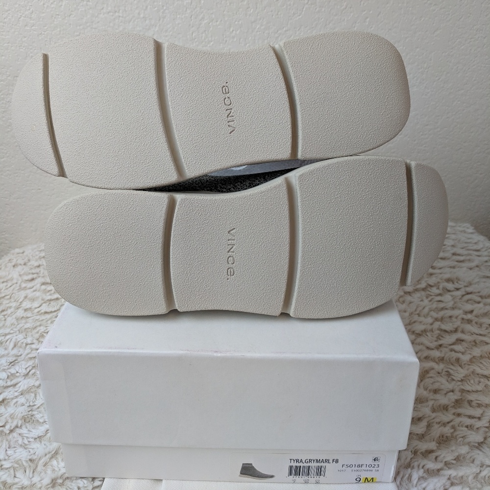 Vince Tyra Gray Sock Shoes - Brand New - Picture 7 of 8